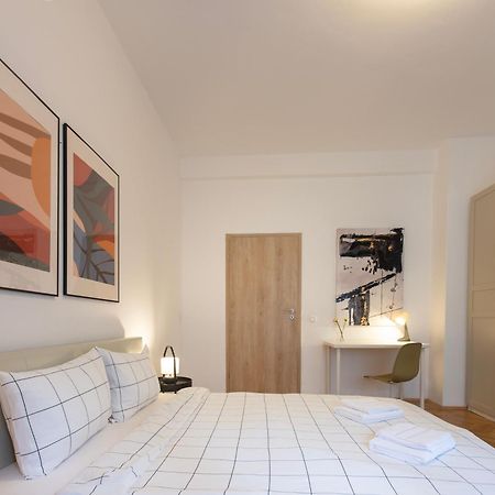Ultracentral Hong Kong 3 Bdrm Apartment Βουκουρέστι Εξωτερικό φωτογραφία