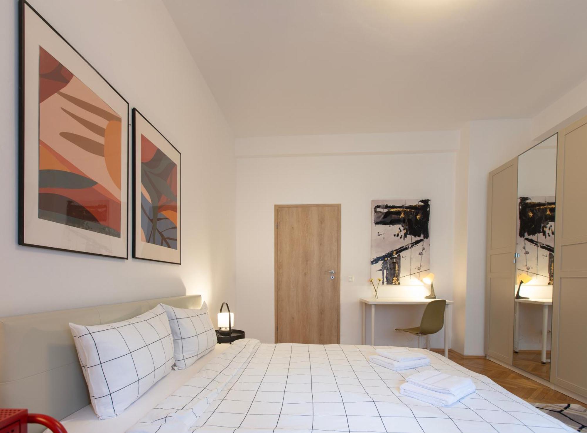 Ultracentral Hong Kong 3 Bdrm Apartment Βουκουρέστι Εξωτερικό φωτογραφία