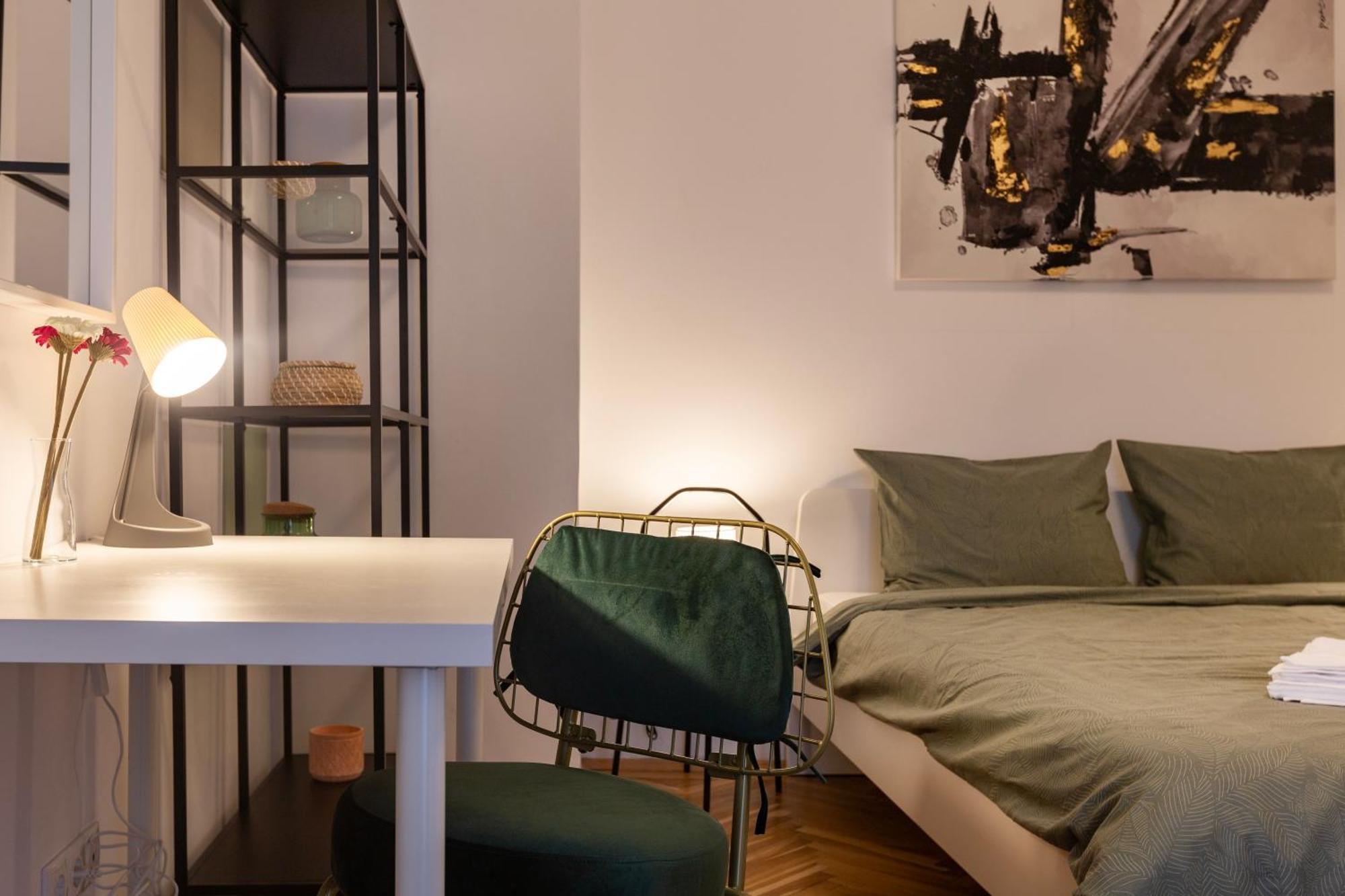 Ultracentral Hong Kong 3 Bdrm Apartment Βουκουρέστι Εξωτερικό φωτογραφία