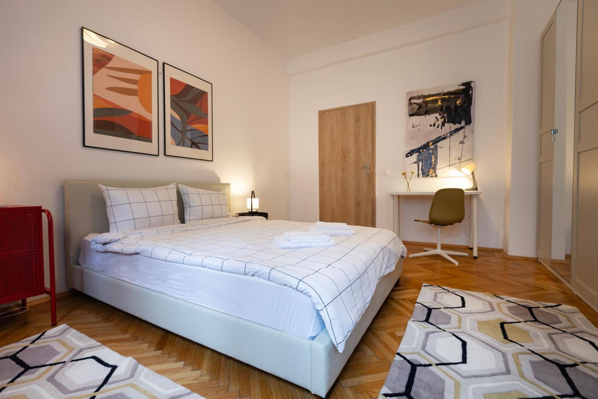 Ultracentral Hong Kong 3 Bdrm Apartment Βουκουρέστι Εξωτερικό φωτογραφία